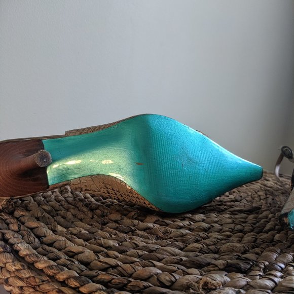 Carlos Santana Pointed Toe Faux Gator Slingback 8 - Picture 6 of 12